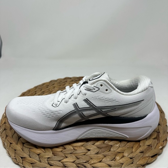 ASICS Gel Kayano 30 Running Shoes White Black Size 8.5 Women’s - Picture 2 of 8